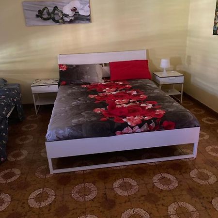 Zona Pirri Casa Notte A Cagliari Hotell Exteriör bild